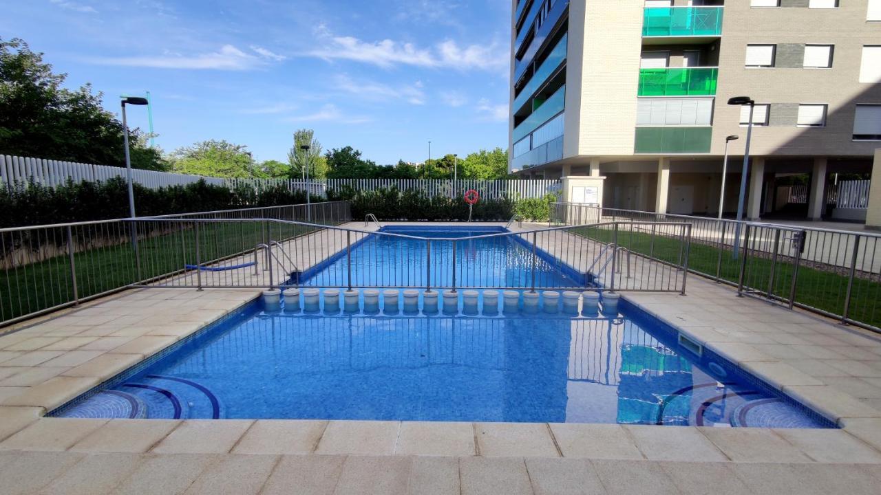 Apartament El Balcon Del Ebro By Alogest- Vistas, Piscina Y 2 Parking Saragossa Zewnętrze zdjęcie