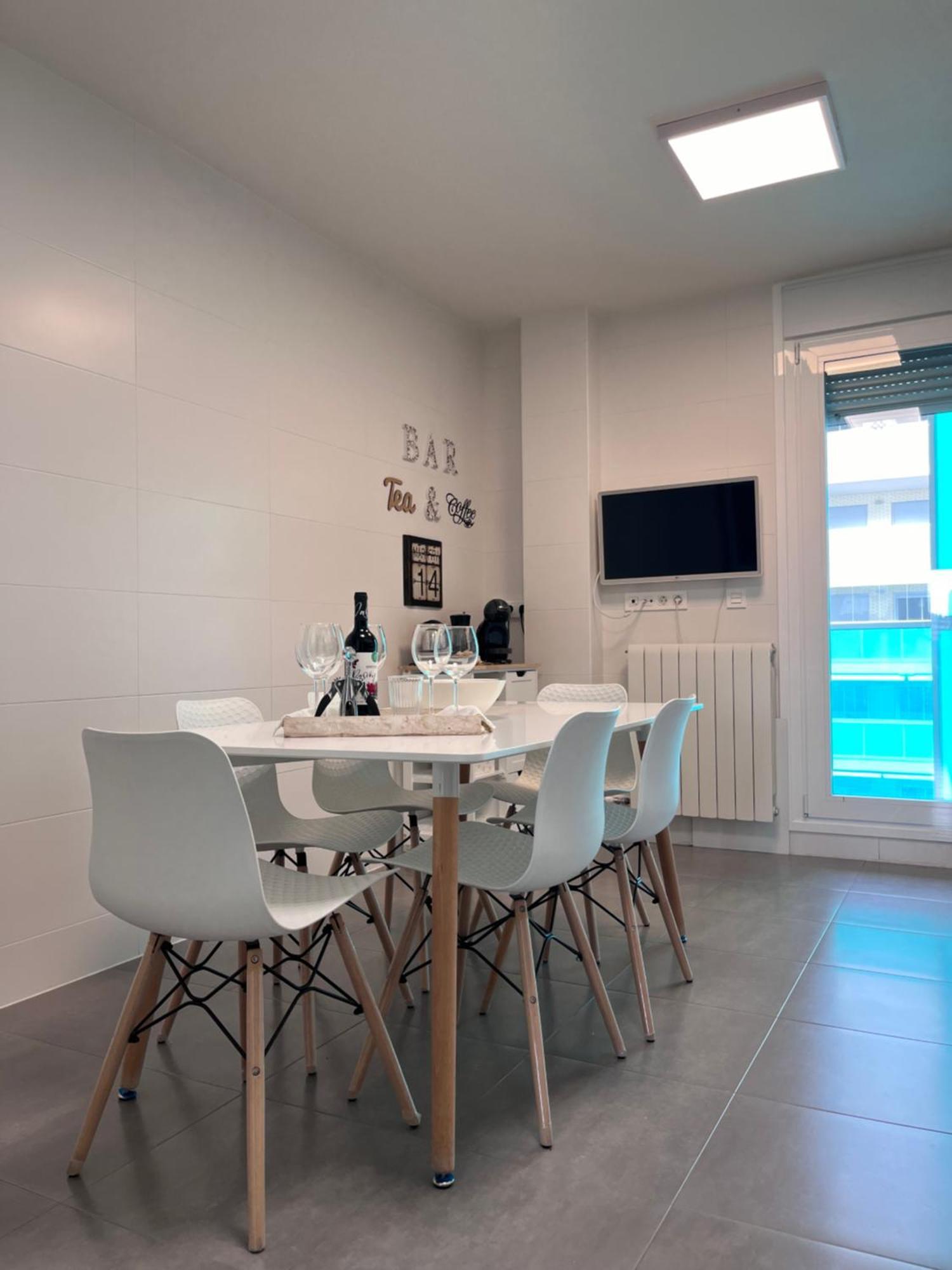 Apartament El Balcon Del Ebro By Alogest- Vistas, Piscina Y 2 Parking Saragossa Zewnętrze zdjęcie